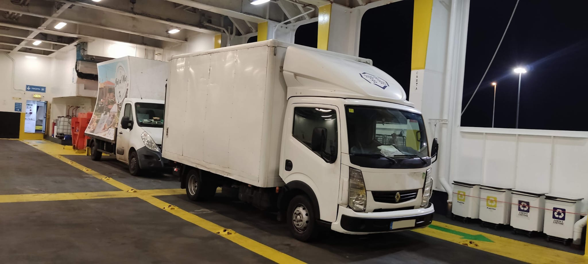 flota de camiones logísticos